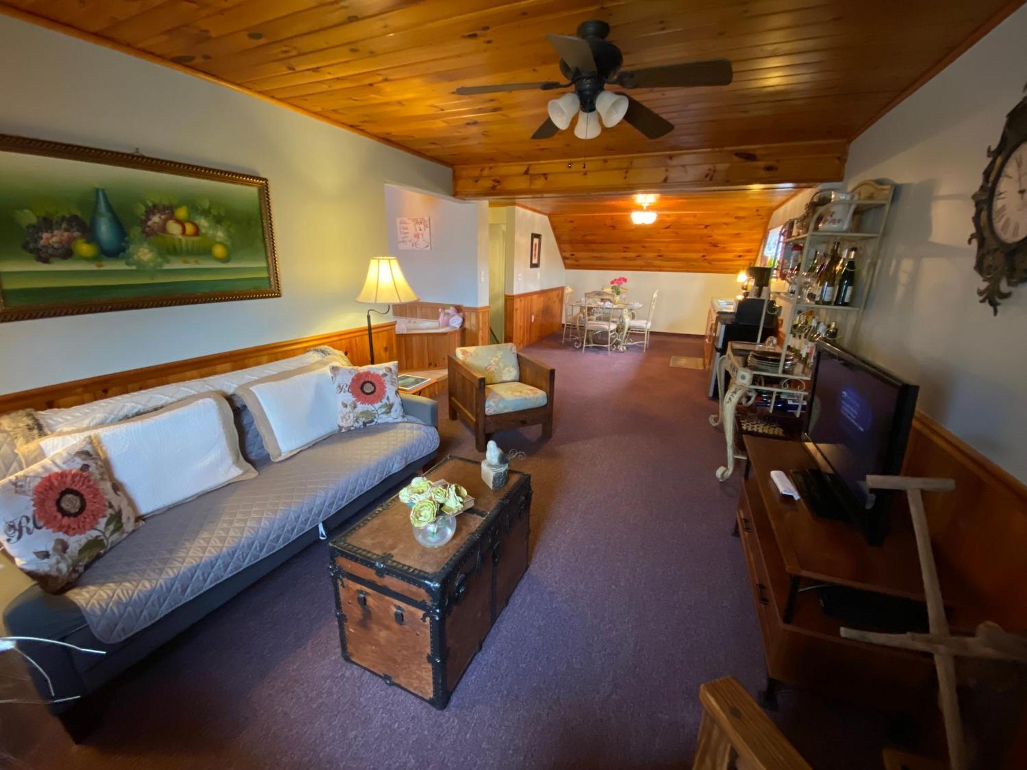 Savannah House Wine Country Inn & Cottages Himrod Exterior photo