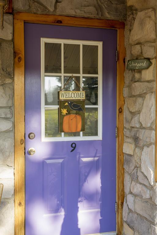 Savannah House Wine Country Inn & Cottages Himrod Exterior photo