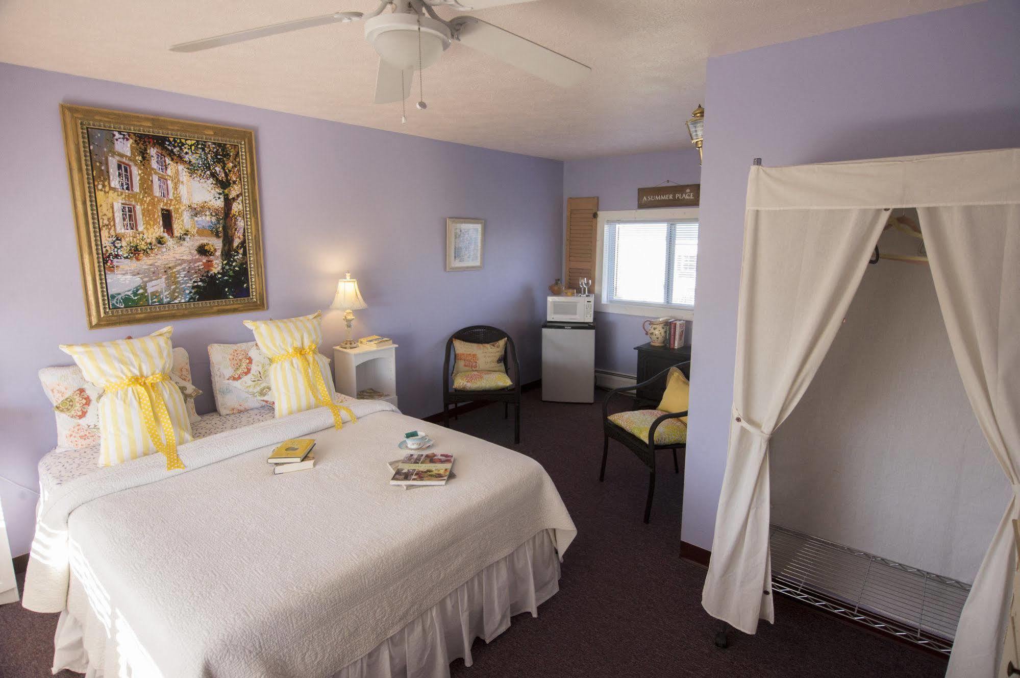 Savannah House Wine Country Inn & Cottages Himrod Exterior photo